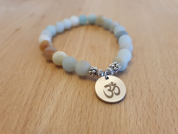 Beautiful Customized Name Bracelet Engraved Birthstones Chakra Stone Bracelet