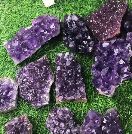 Natural Crystal Stones and Minerals Rock Quartz Crystalized Lucky Stones