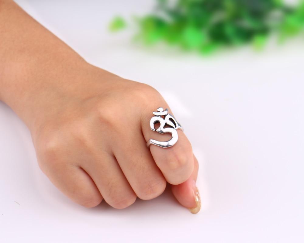 Om Ring | Presence Seal