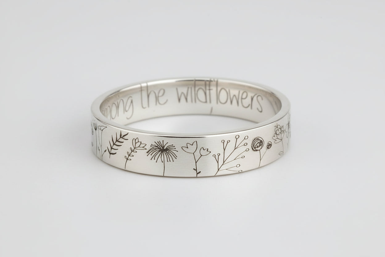 Wildflower Ring | Carved Band